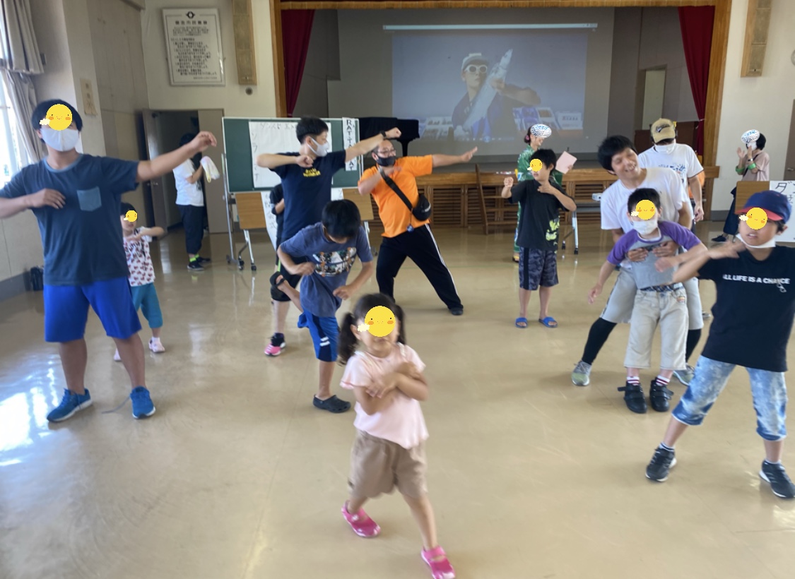 FB585E48-2F98-40AD-9432-AE6BB28D4DF9