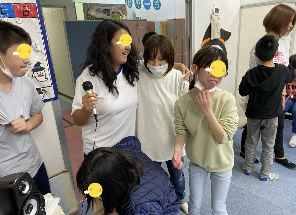 1E52B515-2DF2-443E-9CB4-52EE373C6A17