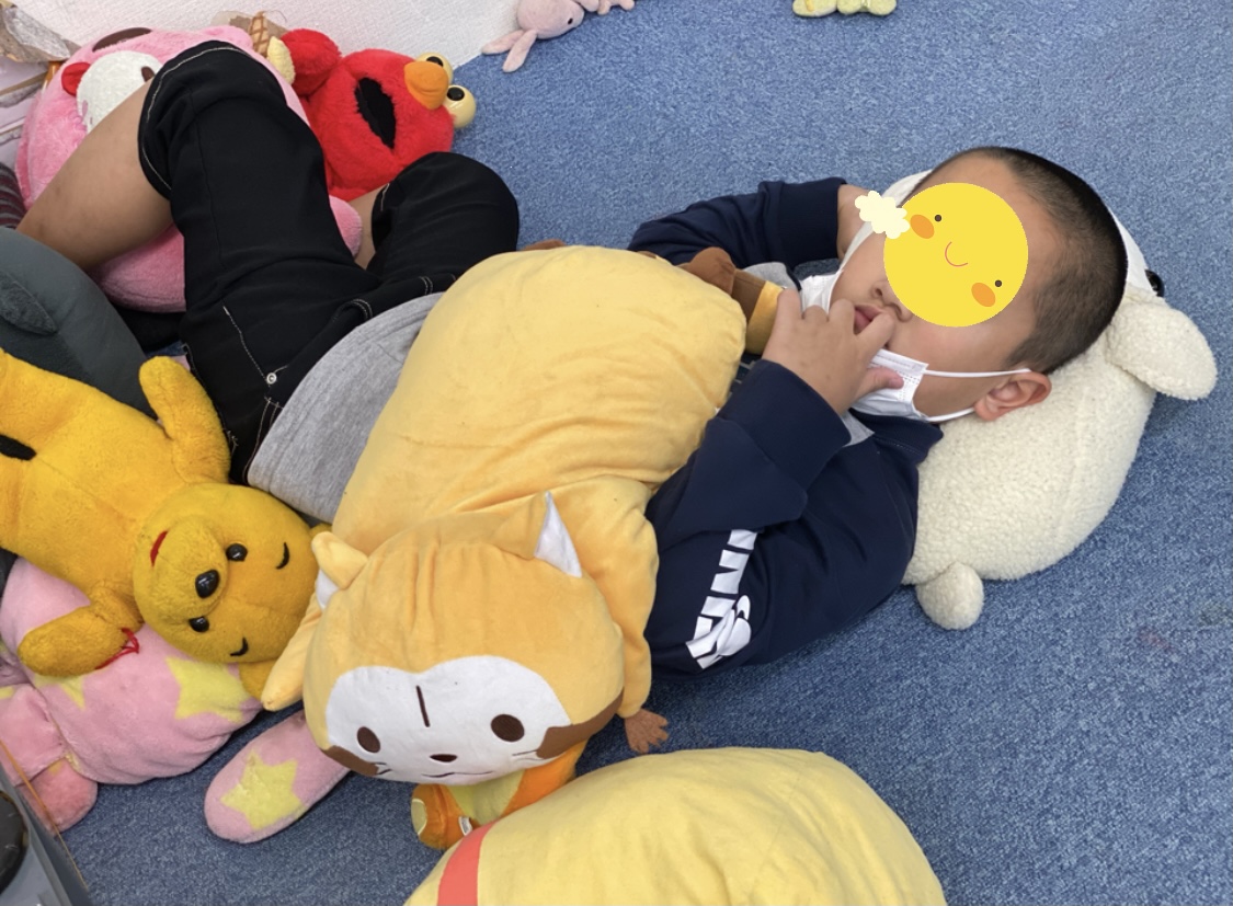 D1DAF4C0-E885-463D-9B35-6C414607E1CC