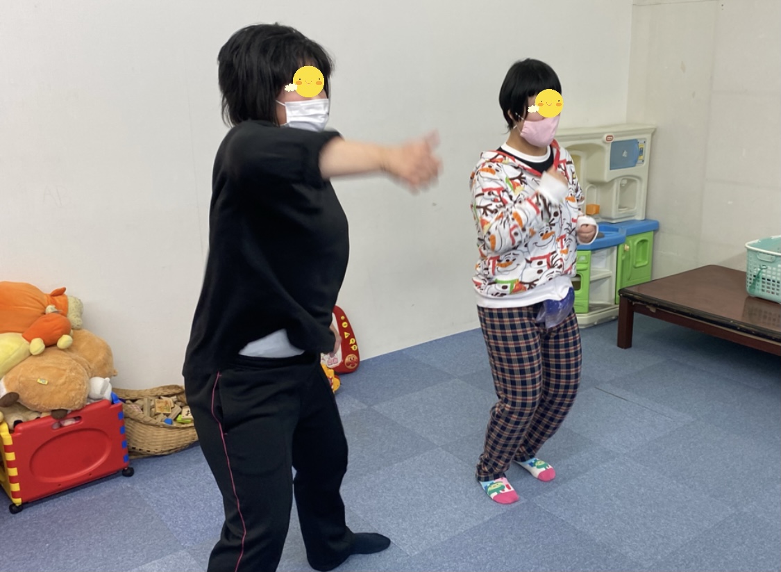 32712623-6A4F-440D-88F1-472839594D9E