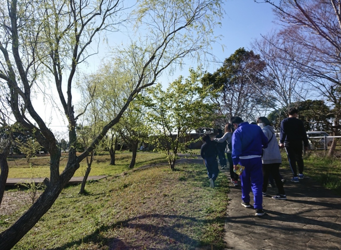 52B9AA6A-8CC6-4FE8-A7B6-E2A3A4BEDC9E