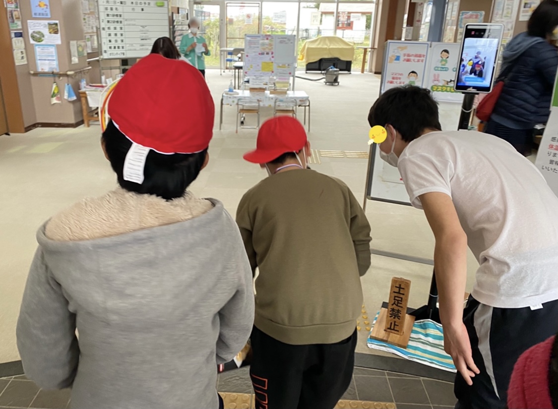 760BEE0B-002F-4457-B848-63C16C6FF1DE