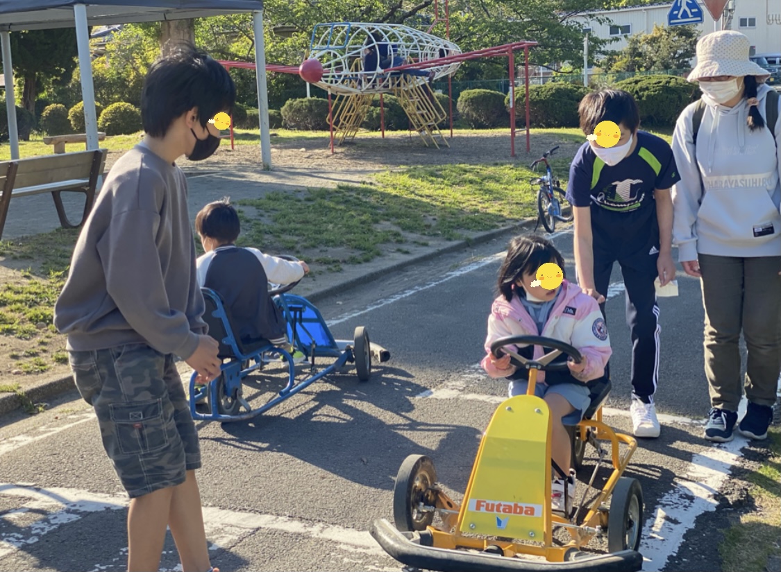 69784901-982A-4C77-B04D-509E6C158697