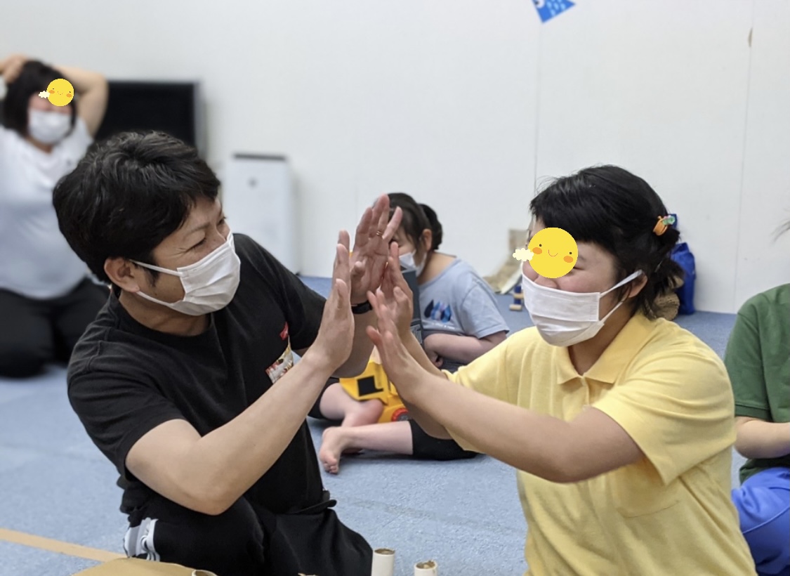 8ED2C433-6482-4423-887F-EA1D72E3BDF9