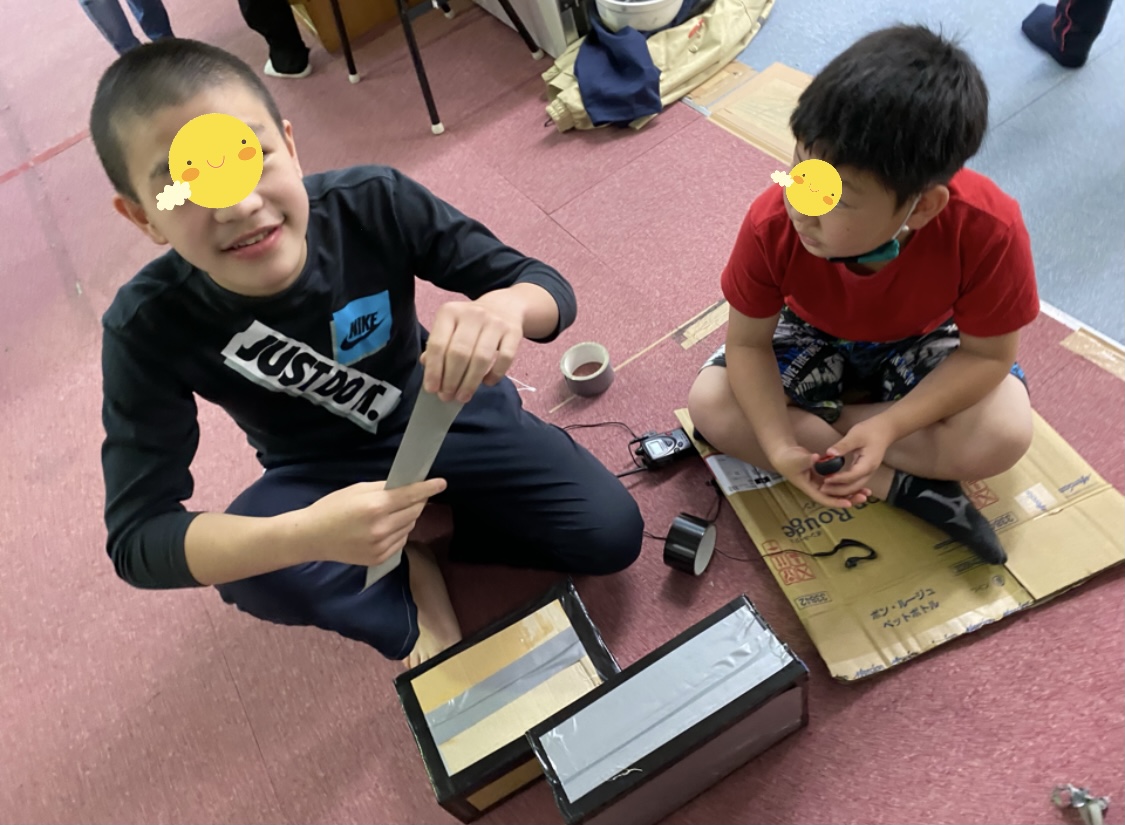 AEE7DB36-0687-4D96-AF1D-B883A91A7CFB