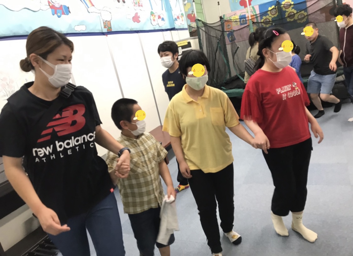 C0EFAA99-072A-4BEB-B9A1-C52A7968AE57