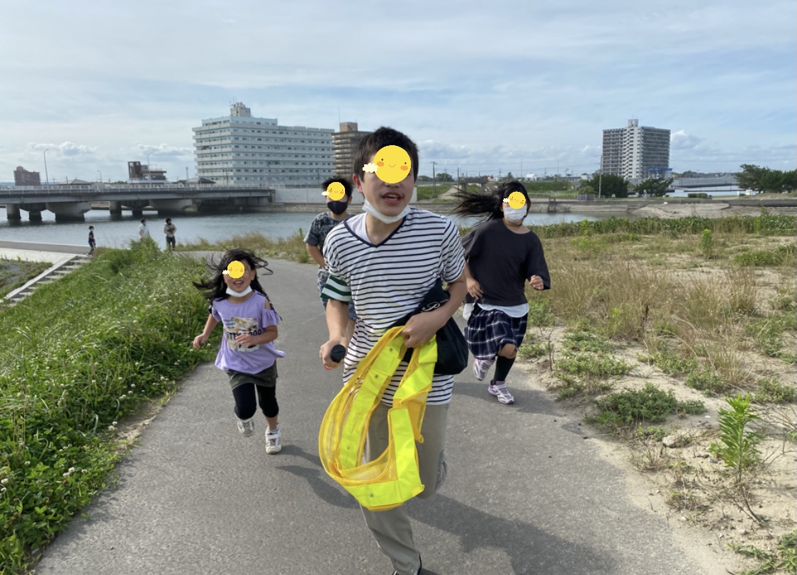 E46E99B5-0EAD-4859-A857-59AD434A0E3F