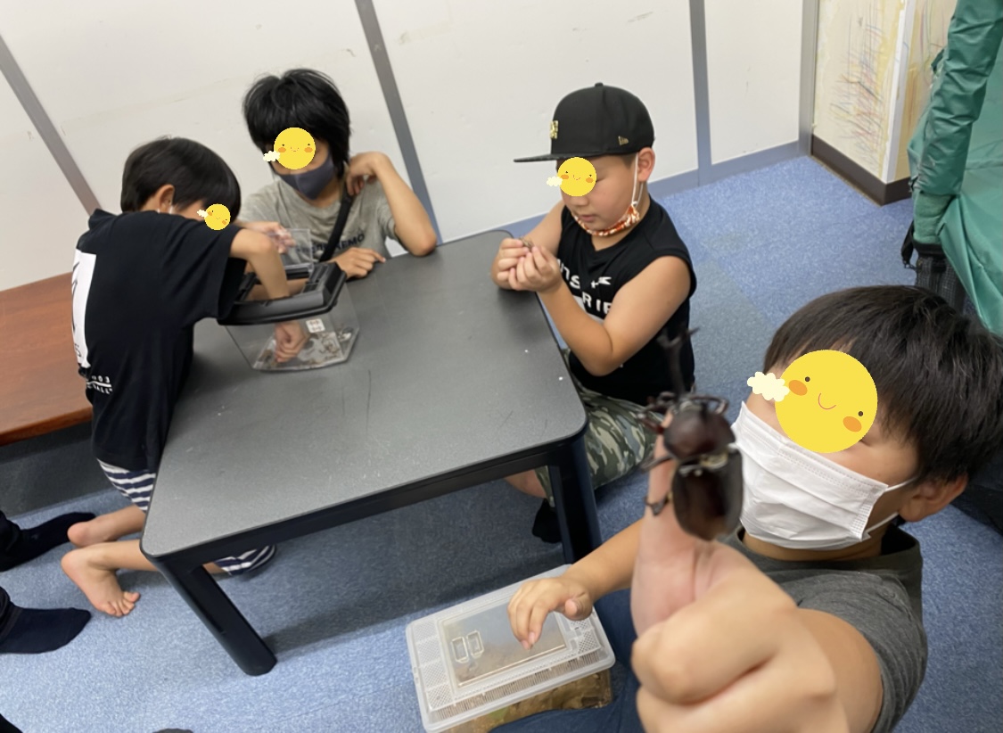 7FC7CDF1-6463-4C91-B583-7DFDED45EDC1