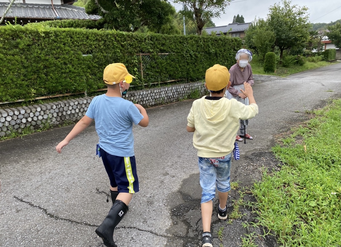 D4822916-790F-4DDD-8BC6-4FC34274B0D9