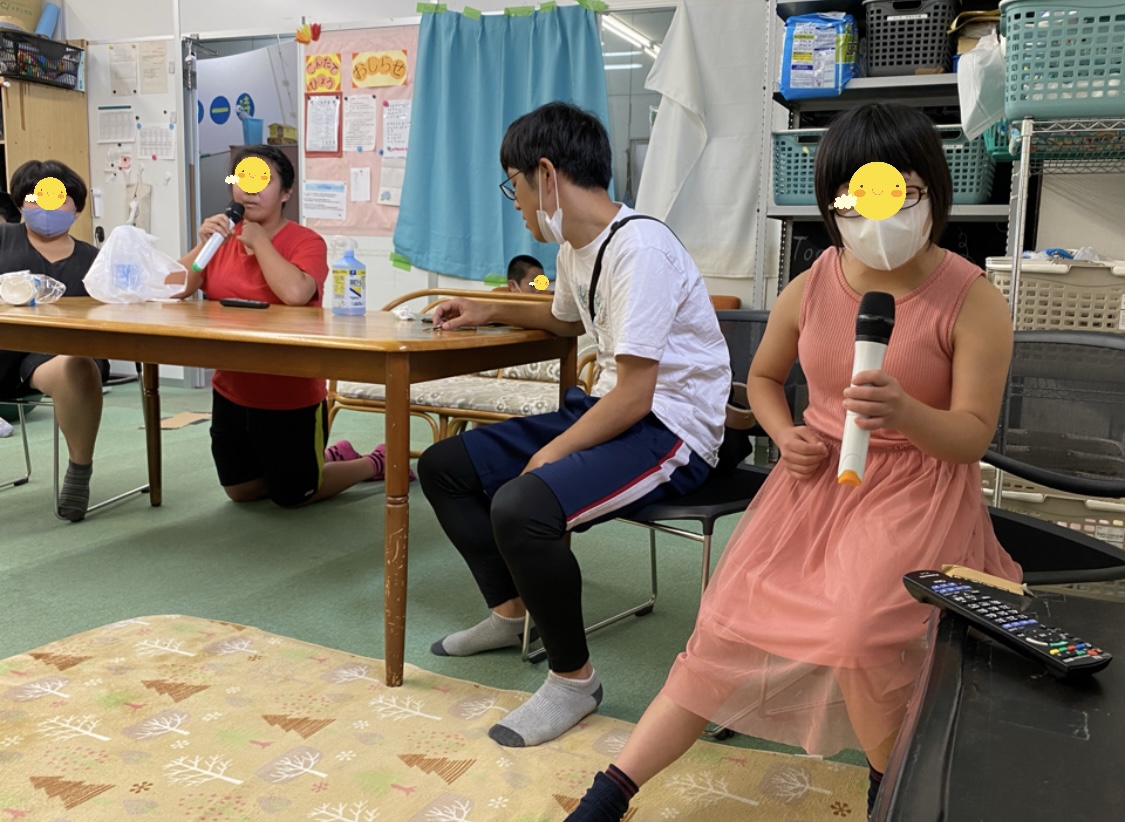 AA47FC8A-AC11-4869-B69F-19EB81B63AAD