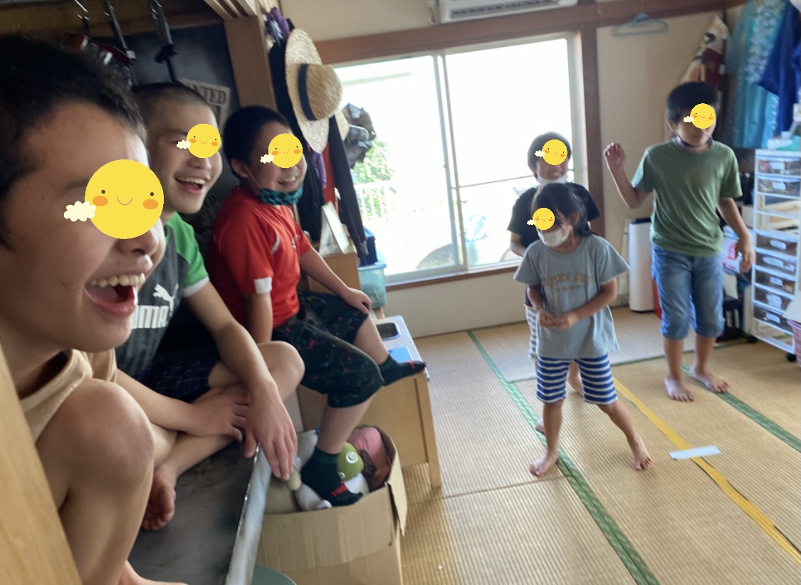 A4DE8C0E-C050-4FBC-869D-809CDEF01360